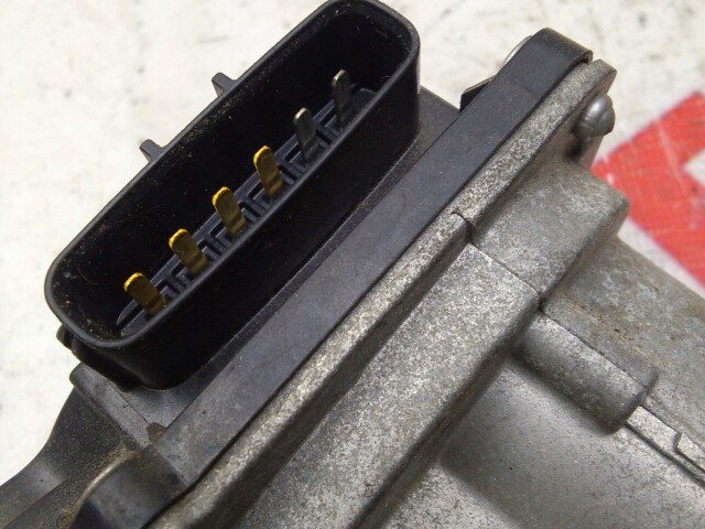 Дроссельная заслонка TOYOTA Avensis 1AZ-FSE