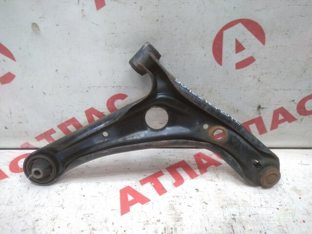 Рычаг TOYOTA FunCargo 