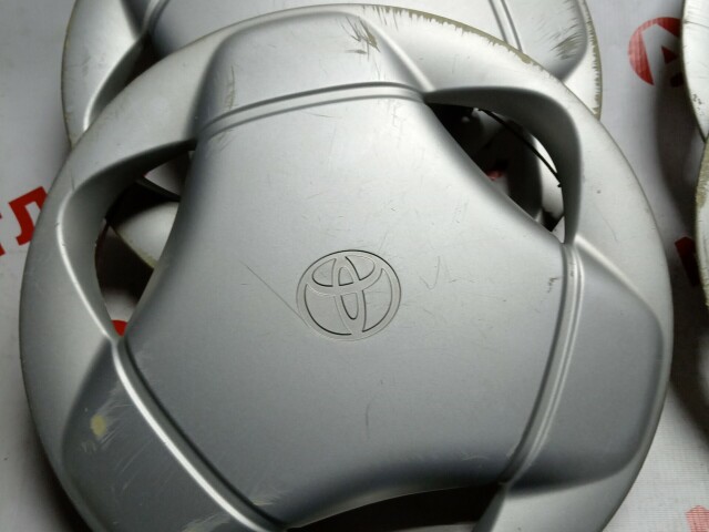 Колпак на колесо TOYOTA - 