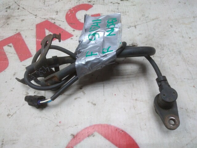 Датчик ABS TOYOTA Ist 