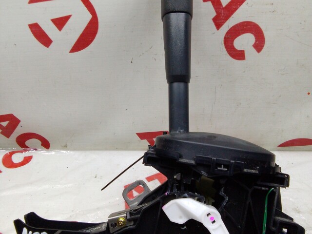 Рычаг КПП TOYOTA Ist 