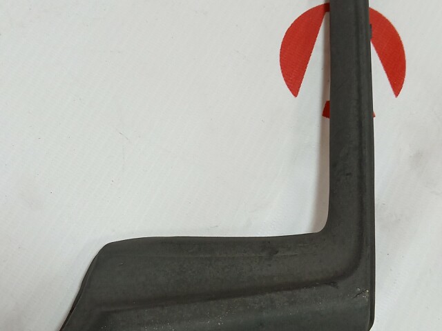 Уголок жабо TOYOTA Vitz 