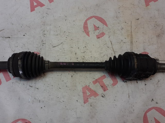 Привод короткий TOYOTA Prius 