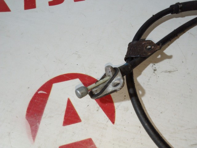 Трос ручника TOYOTA Ist 