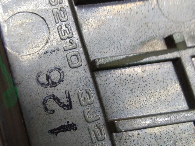 Решетка радиатора NISSAN Primera 