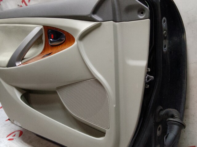 Дверь TOYOTA Camry 