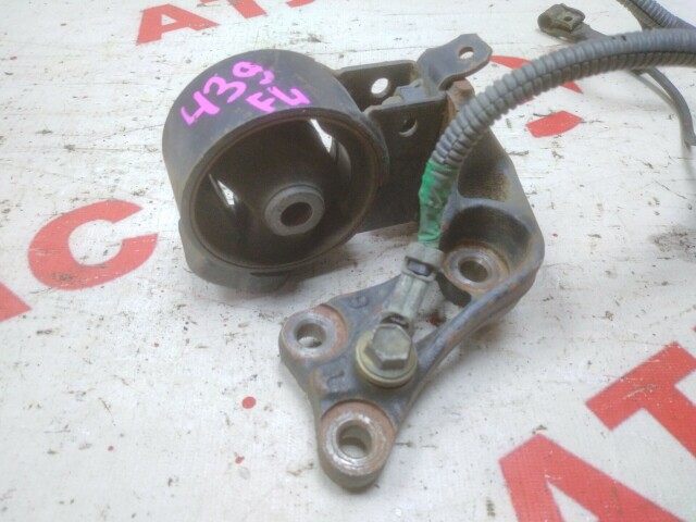 Подушка ДВС TOYOTA Platz 1NZ-FE