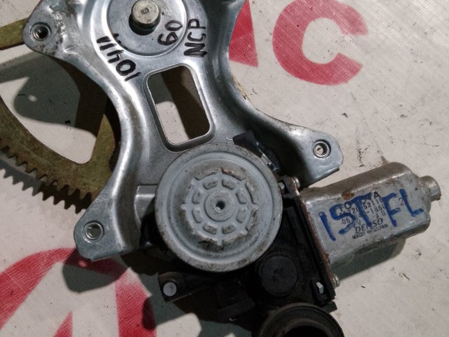 Стеклоподъемник TOYOTA Ist 