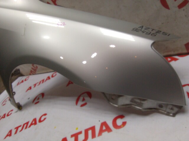 Крыло TOYOTA Avensis 