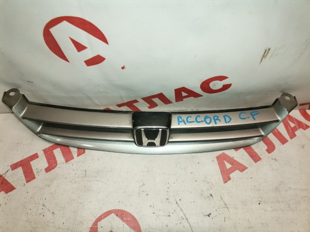 Решетка радиатора HONDA Accord 
