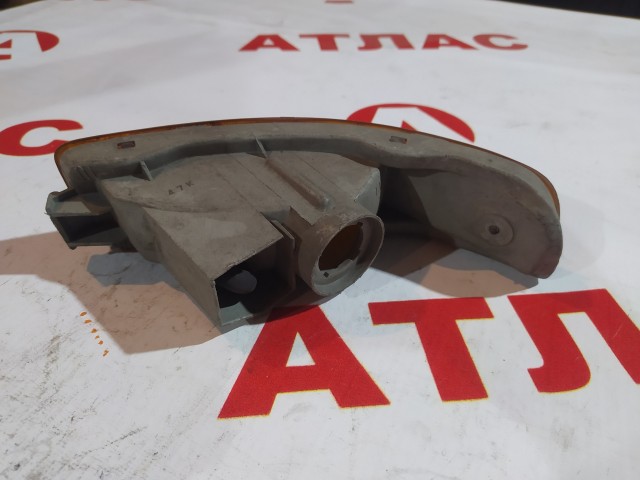 Повторитель в бампер TOYOTA Sprinter 