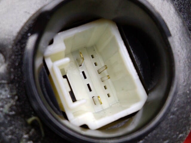 Замок двери TOYOTA Camry 