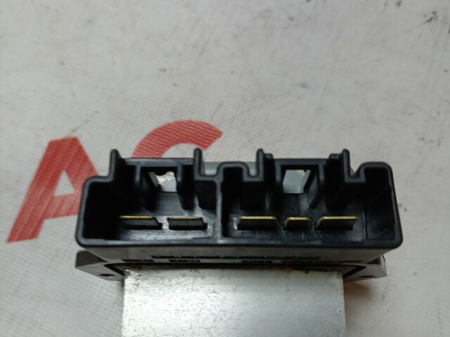 Реостат печки TOYOTA Vitz 