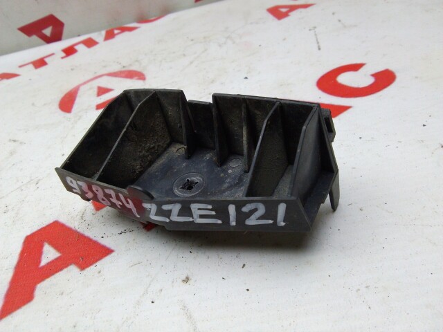 Крепление бампера TOYOTA Corolla 