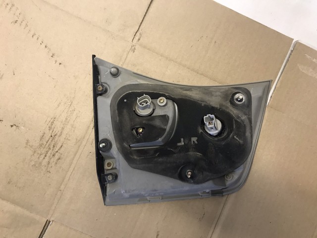 Вставка багажника TOYOTA Harrier 