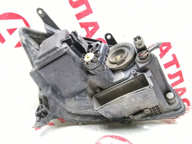 Фара TOYOTA Avensis 