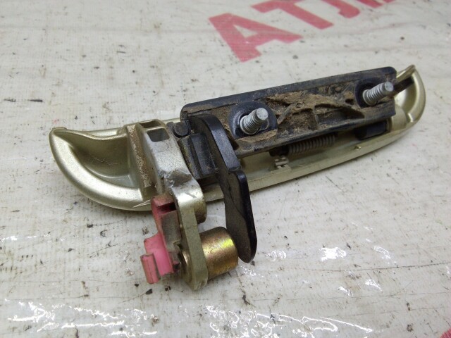 Ручка двери TOYOTA FunCargo 