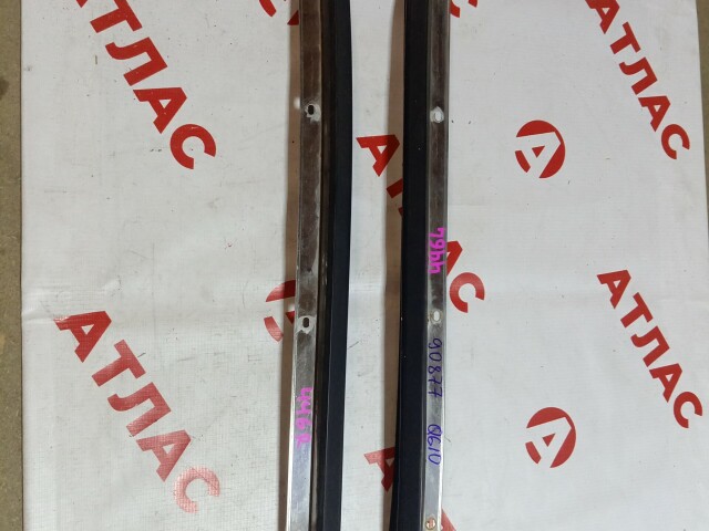 Молдинг лобового стекла NISSAN Bluebird Sylphy 