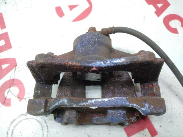 Суппорт TOYOTA Avensis 