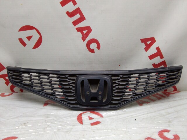 Решетка радиатора HONDA Fit 