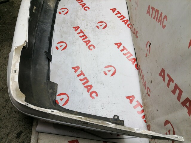 Бампер задний TOYOTA Avensis 