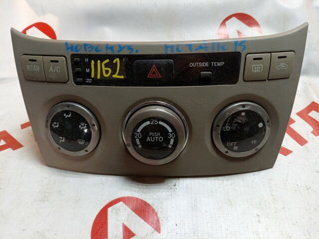 Блок управления печкой и кондиционером TOYOTA Noah 