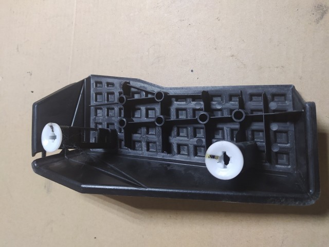 Подставка TOYOTA Avensis 