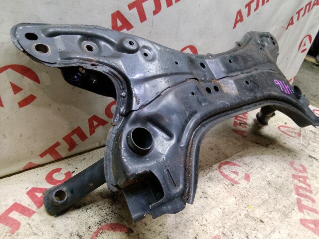 Балка поперечная TOYOTA Vitz 