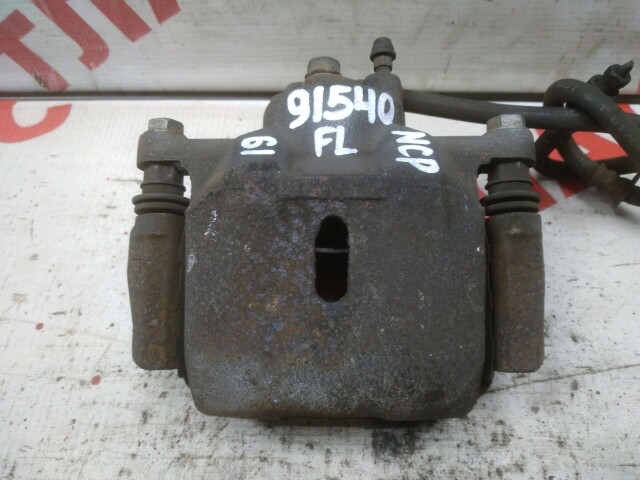 Суппорт TOYOTA Ist 