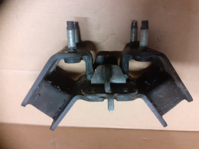 Подушка ДВС TOYOTA Mark II 1G-FE