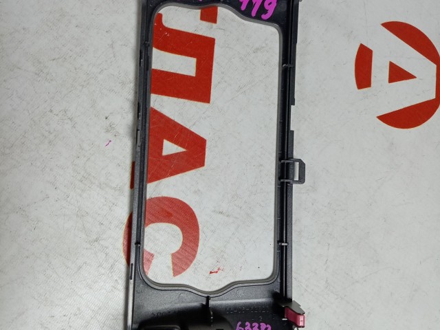 Рамка магнитолы TOYOTA Ractis 