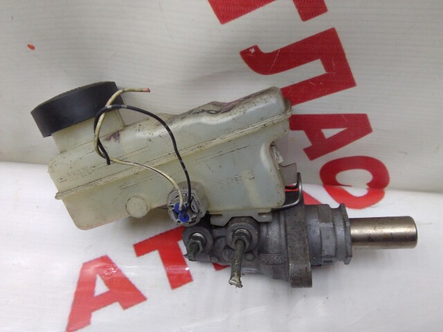 Главный тормозной цилиндр TOYOTA bB 