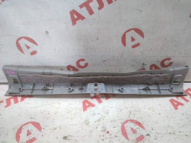 Накладка замка багажника MAZDA Premacy 