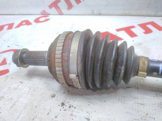 Привод короткий HONDA Stream D17A