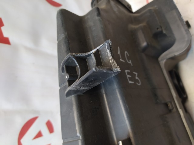 Корпус воздушного фильтра TOYOTA Mark II 1G-FE