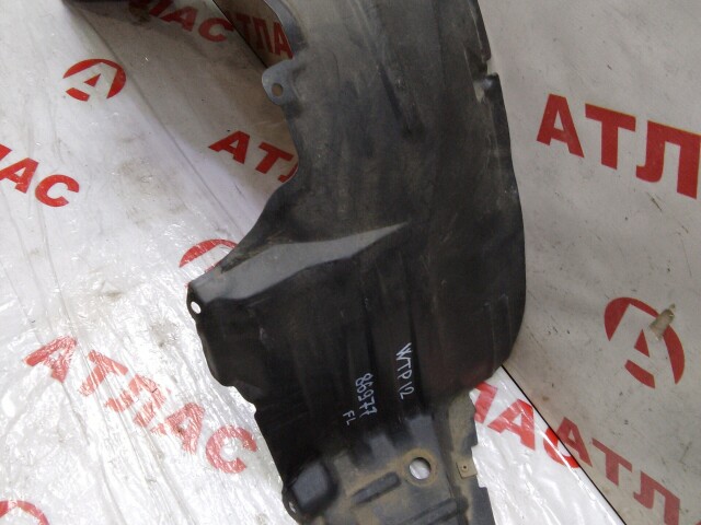 Подкрылок NISSAN Primera 