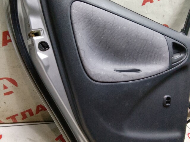 Дверь TOYOTA Vitz 