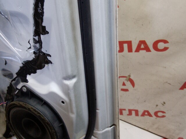 Дверь TOYOTA Avensis 