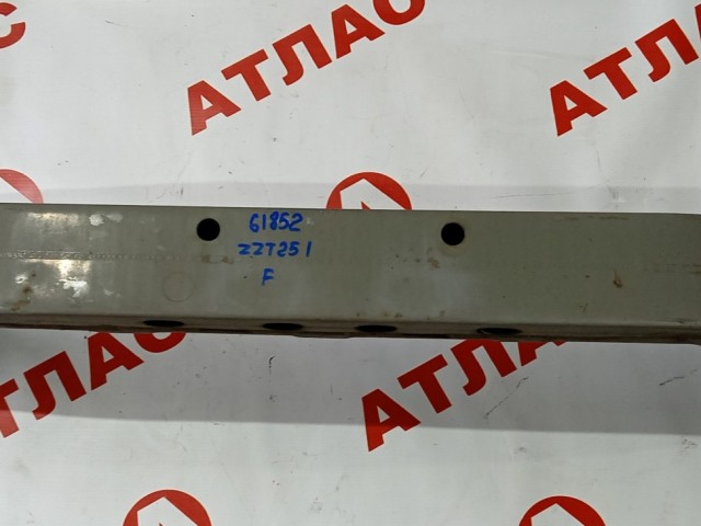 Усилитель бампера TOYOTA Avensis 