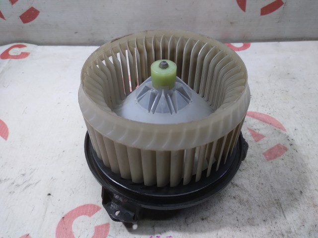 Моторчик печки TOYOTA Vitz 