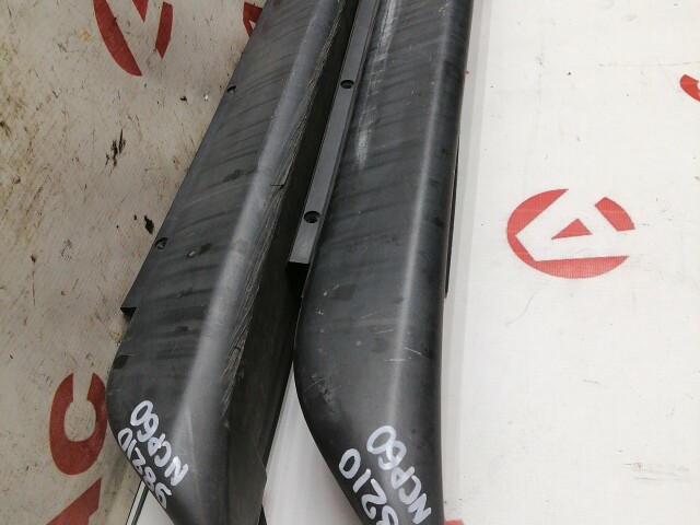 Накладка порога TOYOTA Ist 