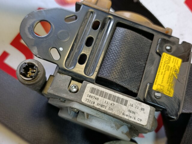 Ремень безопасности TOYOTA Avensis 