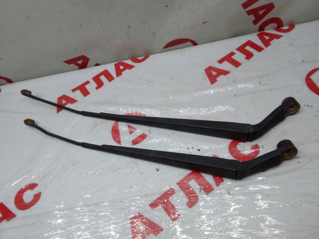 Щеткодержатель TOYOTA Avensis 