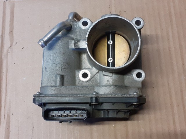 Дроссельная заслонка TOYOTA Sienta 1NZ-FE