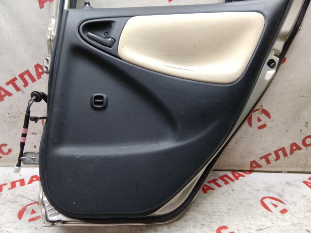 Дверь TOYOTA Vitz 