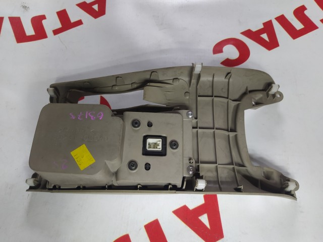 Накладка TOYOTA Avensis 