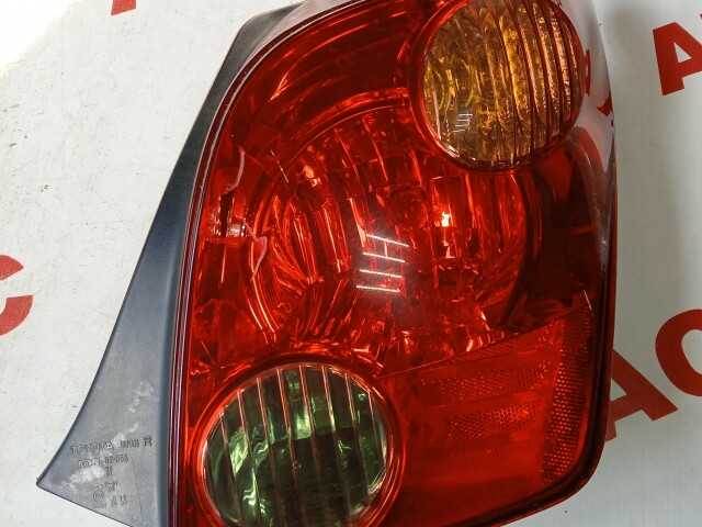 Стоп TOYOTA Ist 