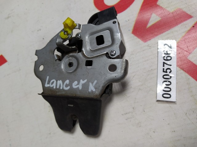 Замок багажника MITSUBISHI Lancer 
