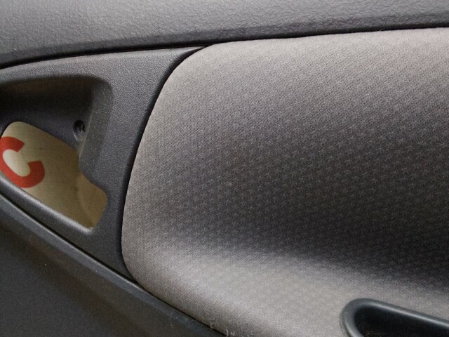 Обшивка двери TOYOTA Vitz 