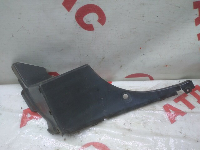 Подкрылок TOYOTA Ist 